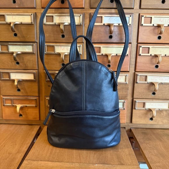 Tignanello Black Leather Backpack - Picture 14 of 16